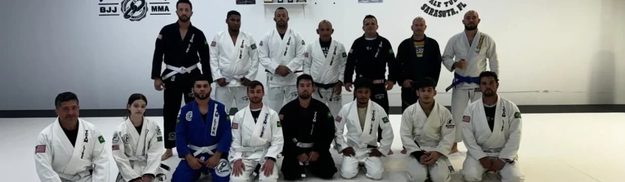 Exterior or interior of Chute Boxe Sarasota